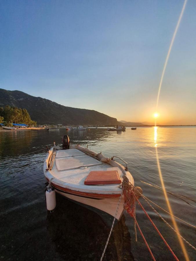 Apartamenty rodzinne Kamena Vourla Buitenkant foto
