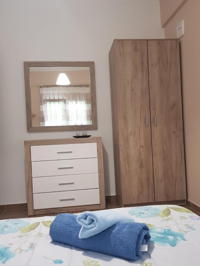 Apartamenty rodzinne Kamena Vourla Buitenkant foto