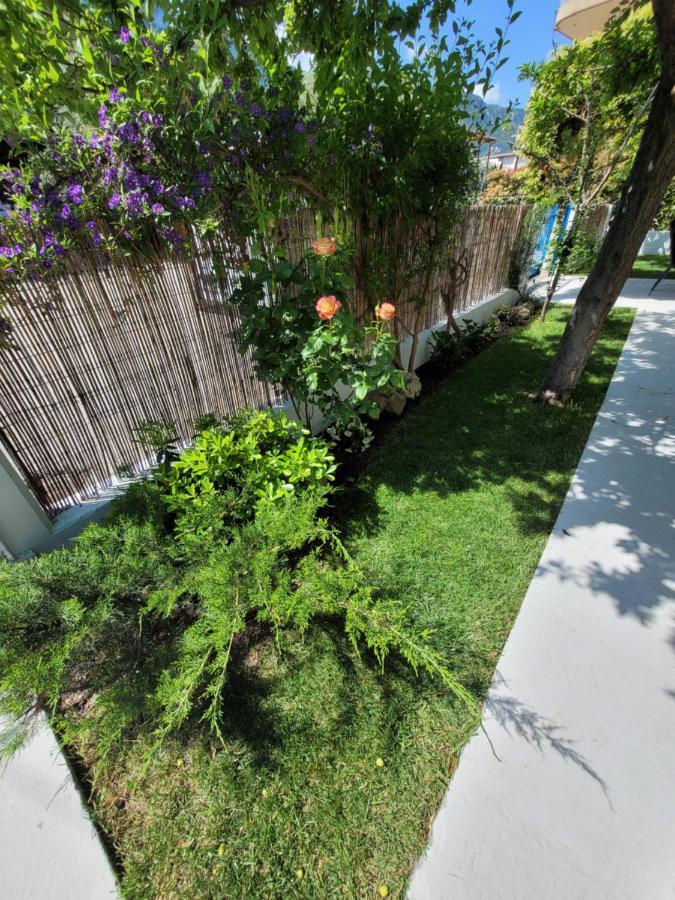 Apartamenty rodzinne Kamena Vourla Buitenkant foto